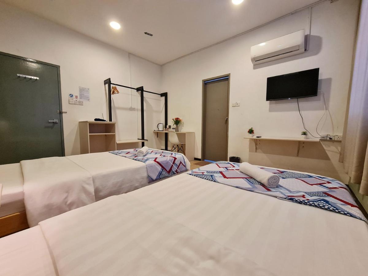 Treeline Urban Inn Kota Kinabalu Exterior photo